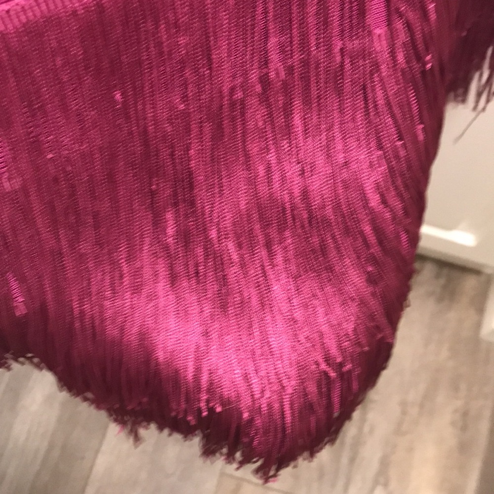 Venus fuchsia bodycon dress with fringe bottom - Picture 4 of 8